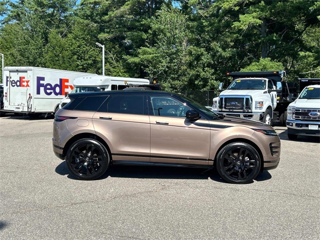 2024 Land Rover Range Rover Evoque Dynamic SE photo 2