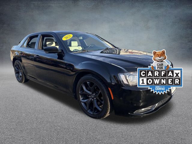 2021 Chrysler 300 S photo 2