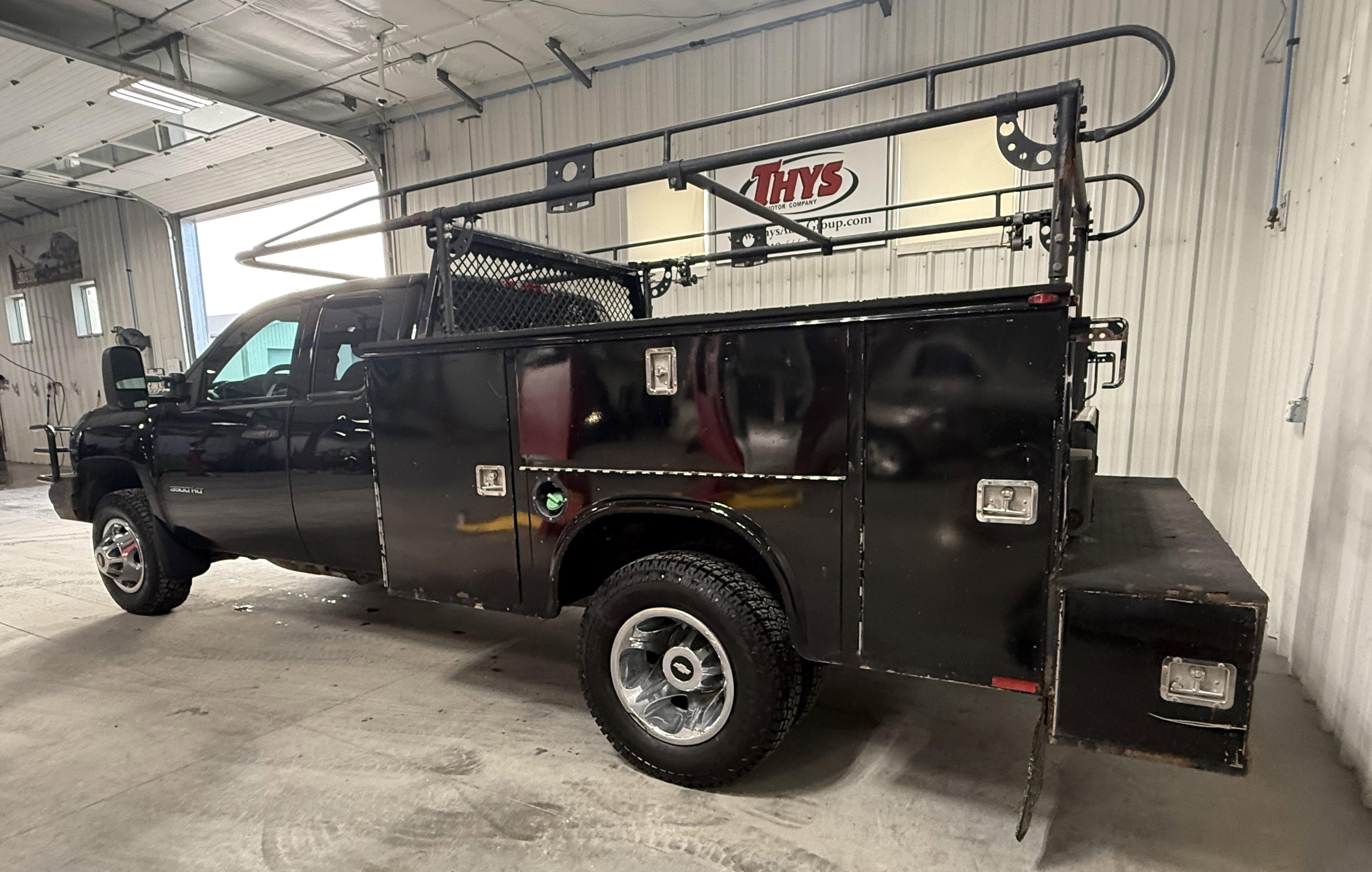 2013 Chevrolet Silverado 3500HD LT photo 2
