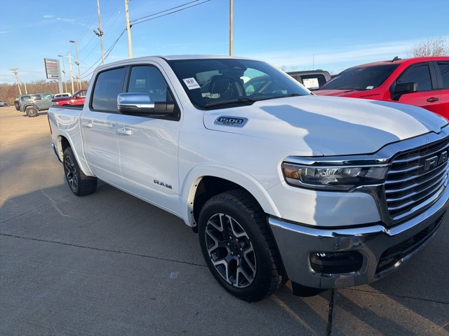 2025 Ram 1500 Laramie photo 3