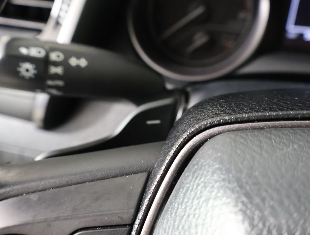 2023 Toyota Camry SE photo 7
