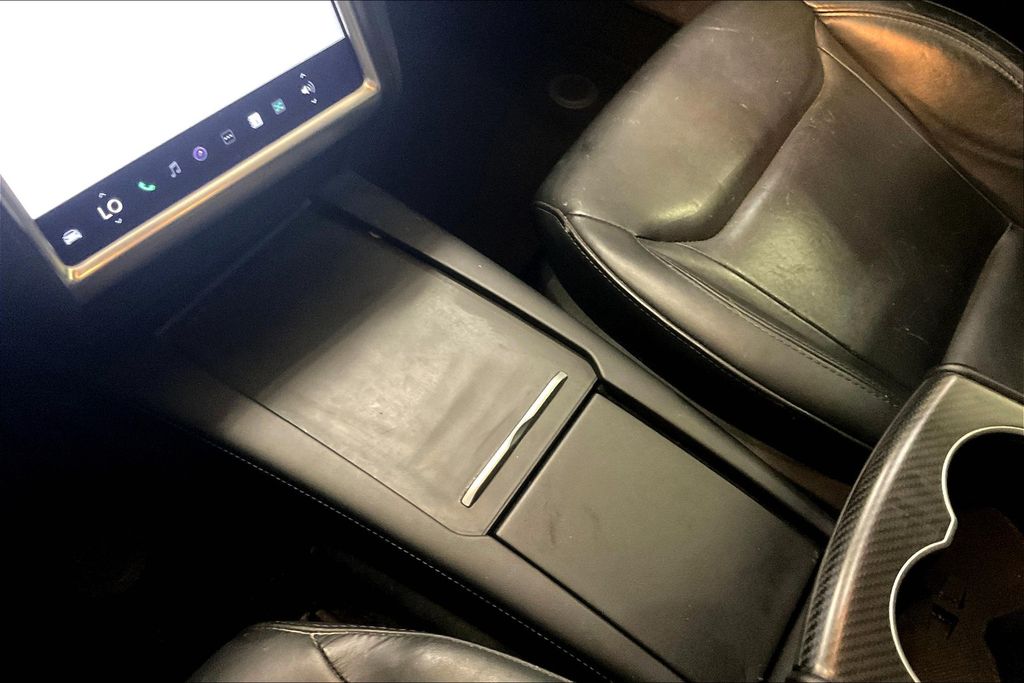 2016 Tesla Model S 75D photo 12