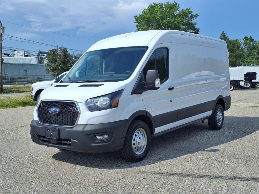 2025 Ford Transit photo 2