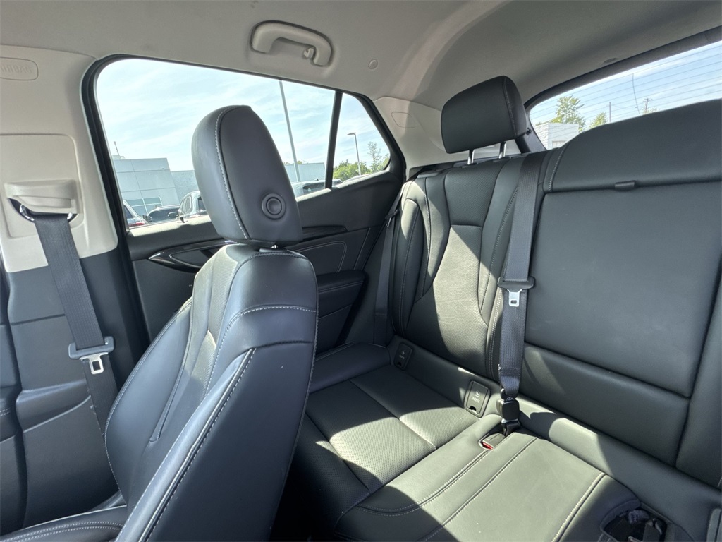 2023 Buick Envision Essence photo 12