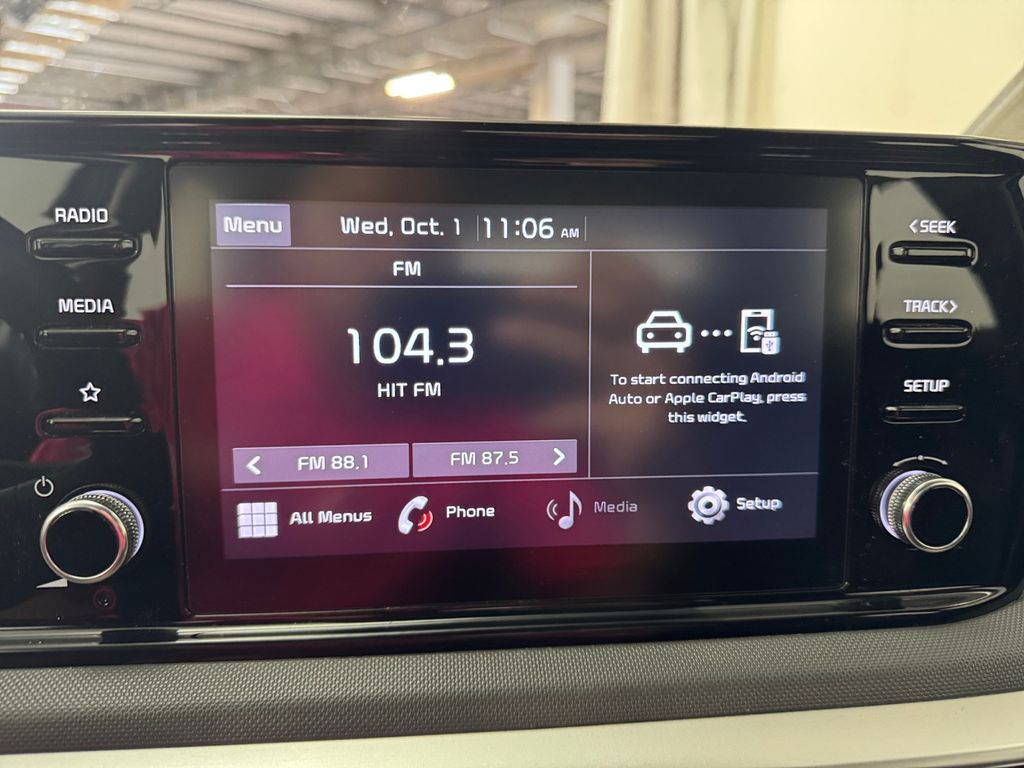 2023 Kia K5 LXS photo 11