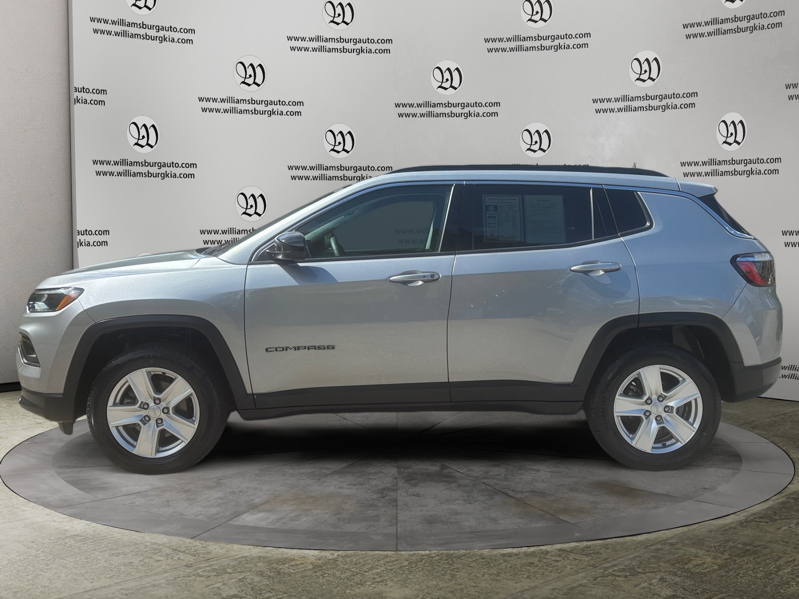 2022 Jeep Compass North Edition Latitude photo 2