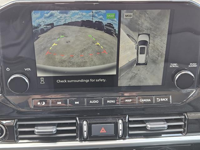 2024 Nissan Pathfinder SL photo 13