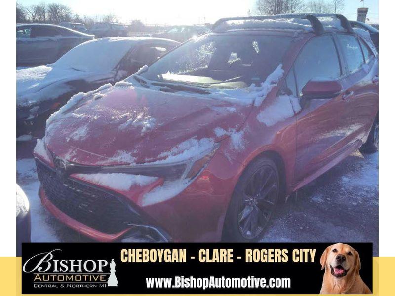 2023 Toyota Corolla Hatchback XSE's photo