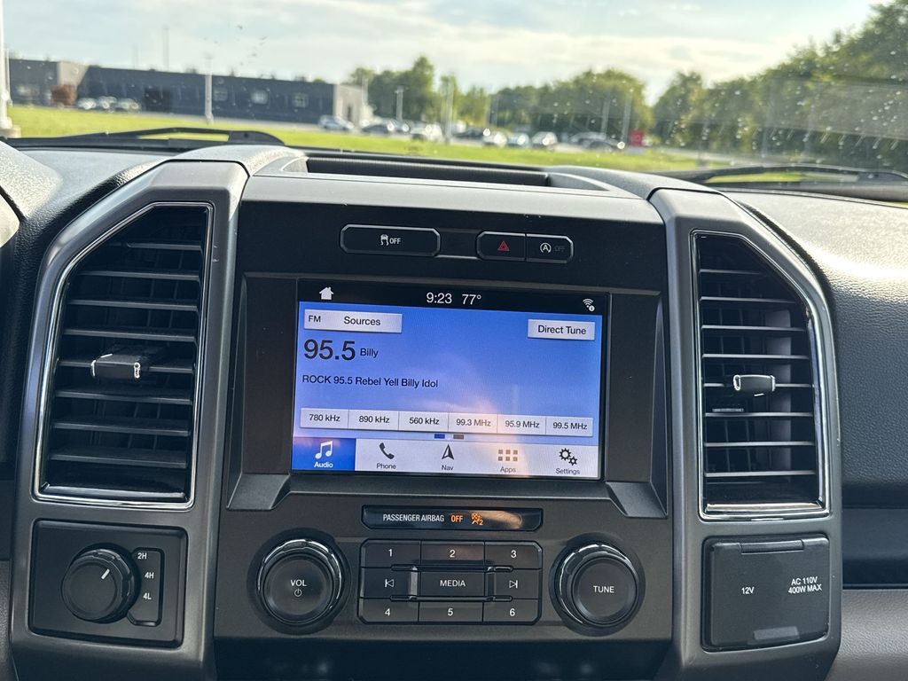 2019 Ford F-150 XLT photo 12