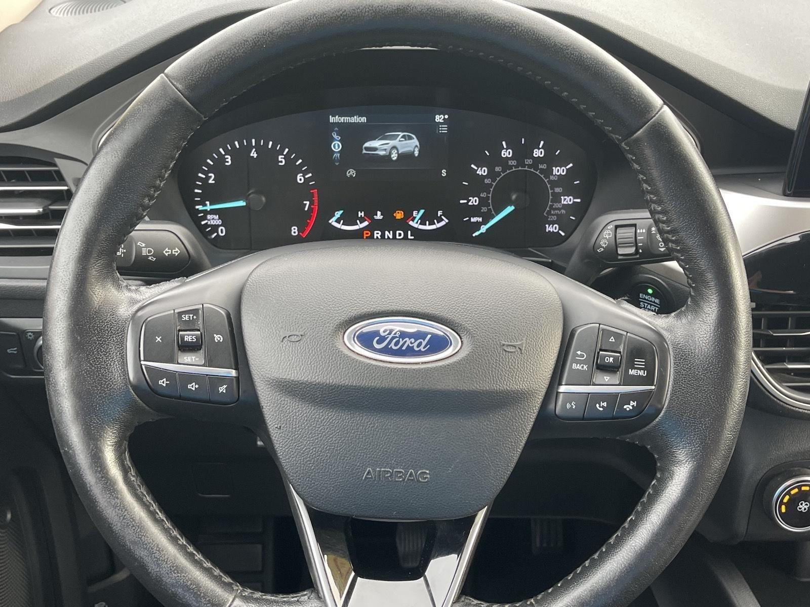 2020 Ford Escape SEL photo 24