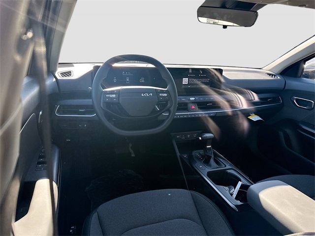 2025 Kia K4 LX photo 20