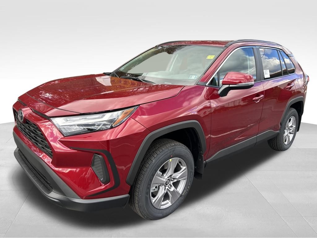 2025 Toyota RAV4 XLE's photo