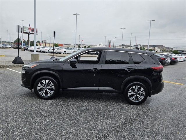 2023 Nissan Rogue SV photo 4