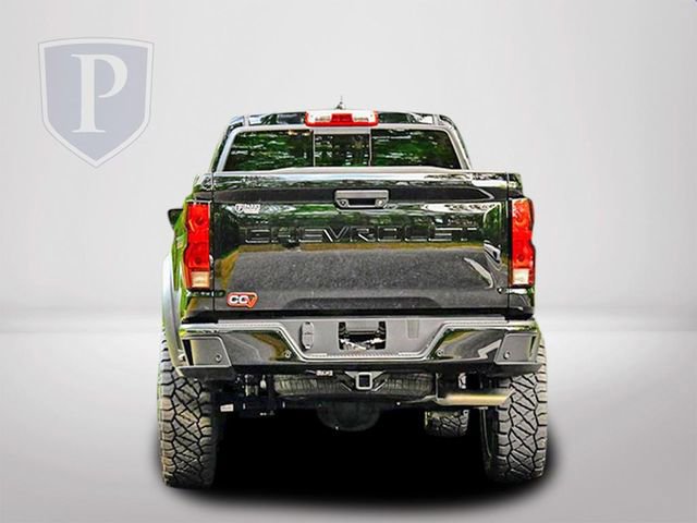 2025 Chevrolet Colorado Trail Boss photo 2