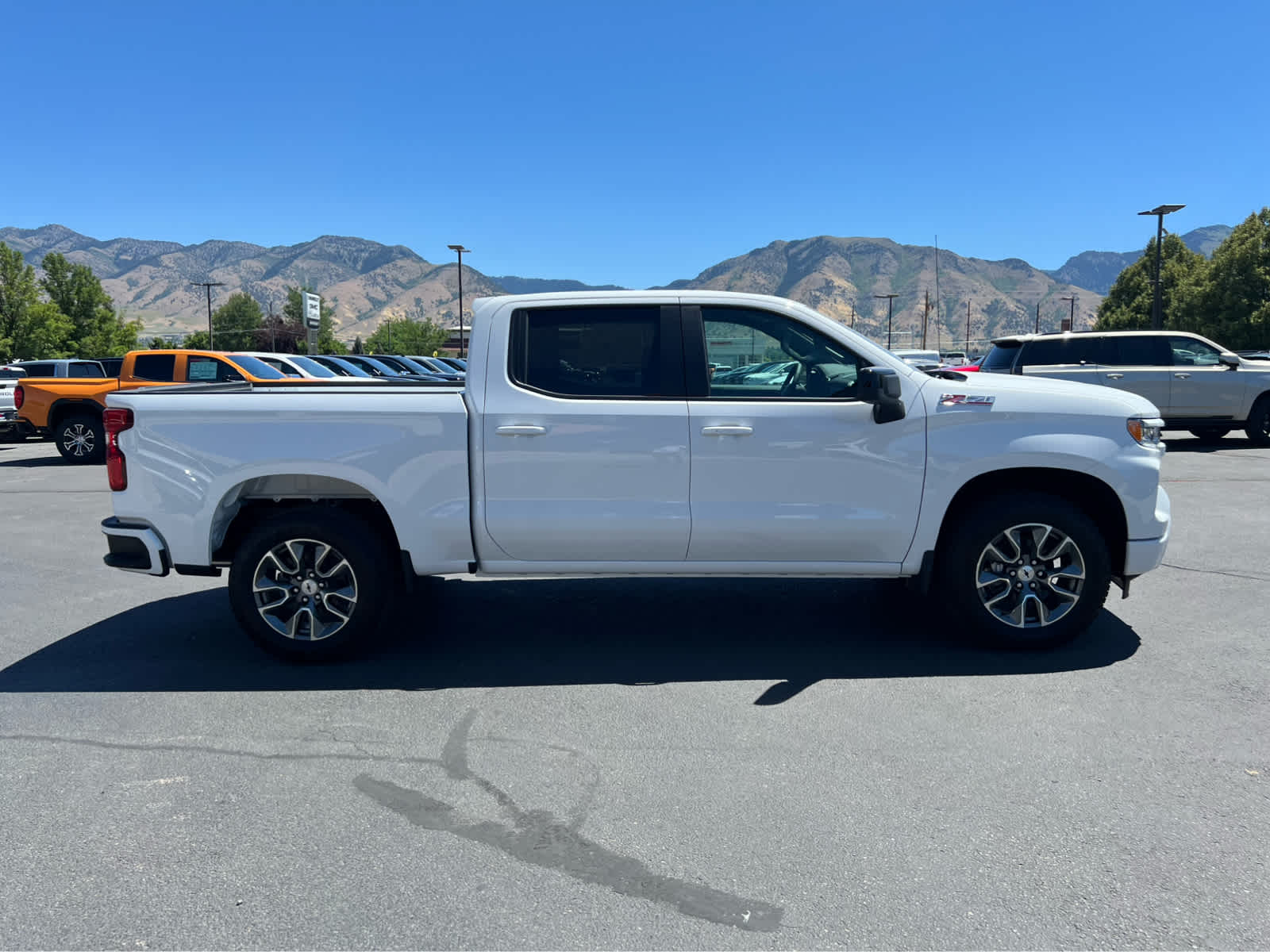 2025 Chevrolet Silverado 1500 RST photo 6