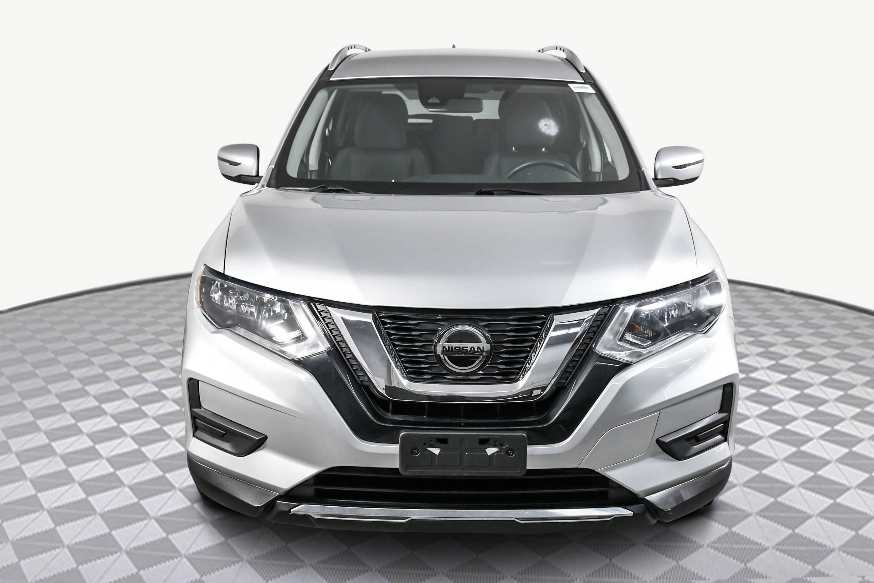 2020 Nissan Rogue SV photo 2