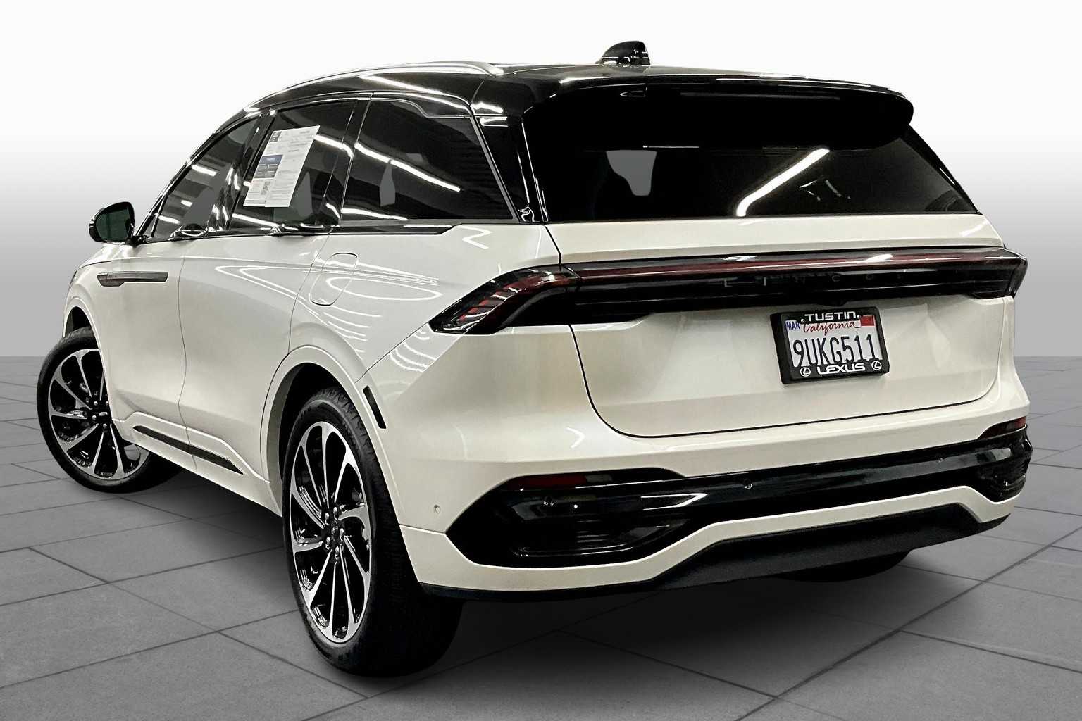 2024 Lincoln Nautilus Black Label photo 11