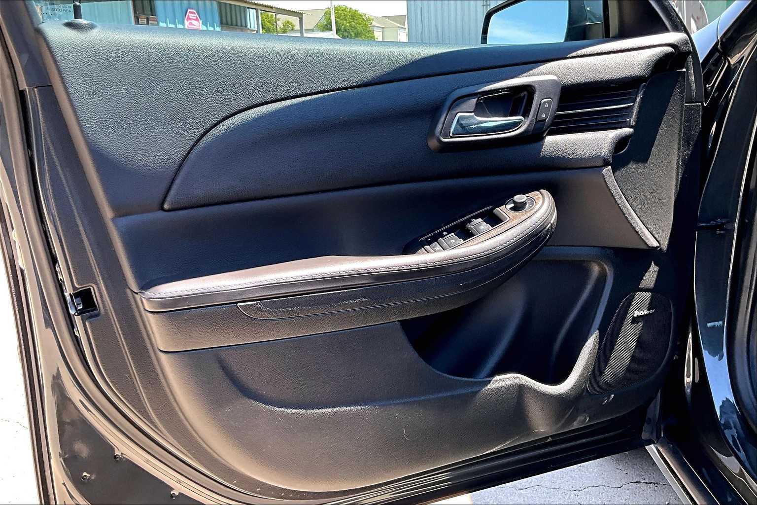 2015 Chevrolet Malibu 2LT photo 20