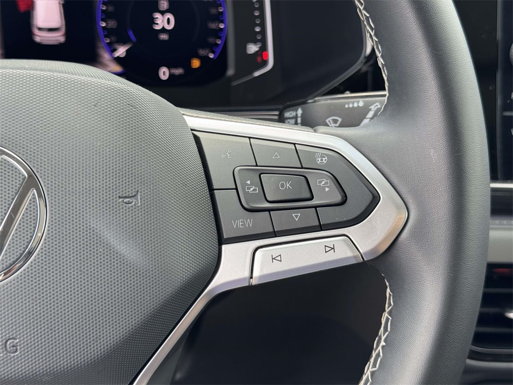 2022 Volkswagen Taos SEL photo 21