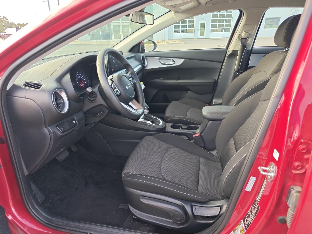 2024 Kia Forte LXS photo 10