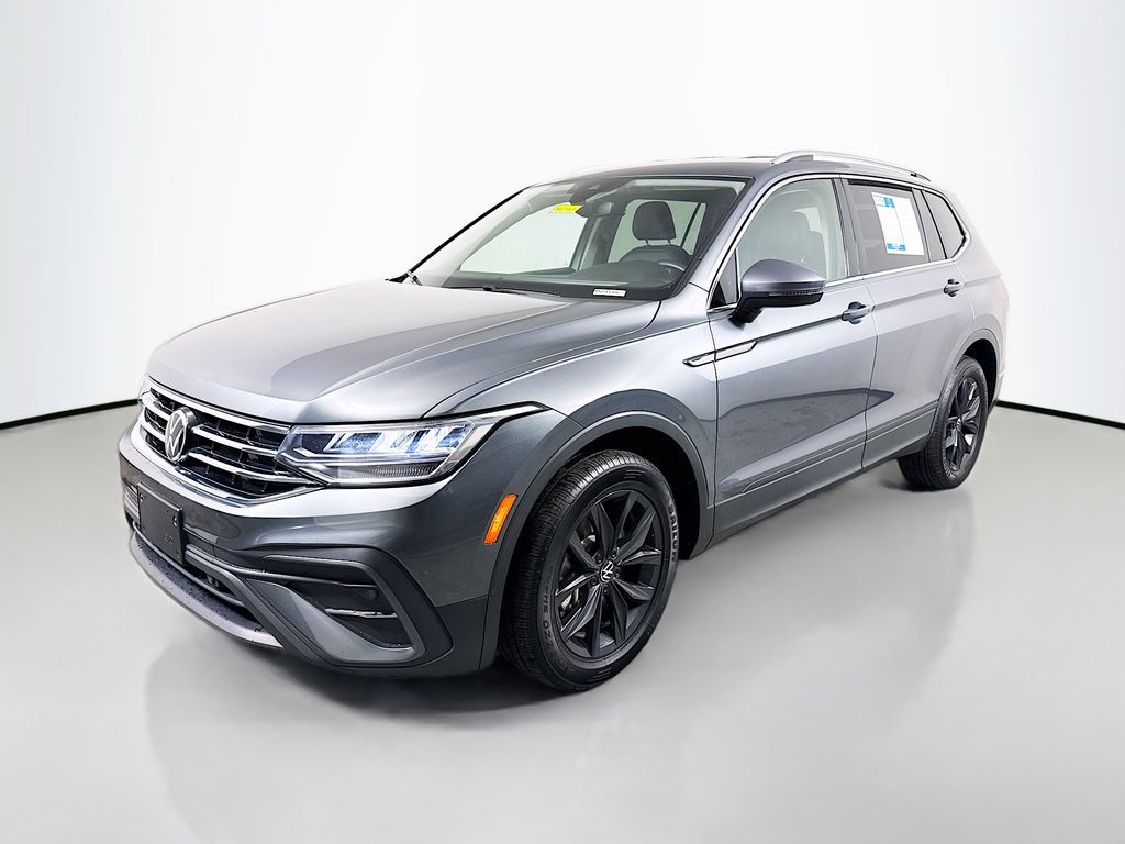 2024 Volkswagen Tiguan SE Wolfsburg Edition photo 2