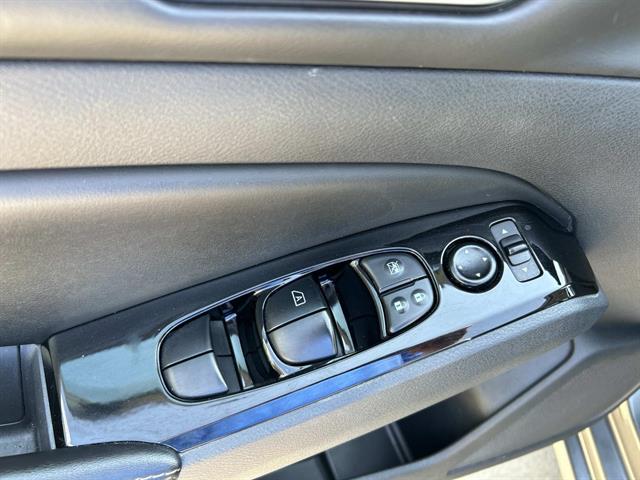 2023 Nissan Altima 2.5 SV photo 25