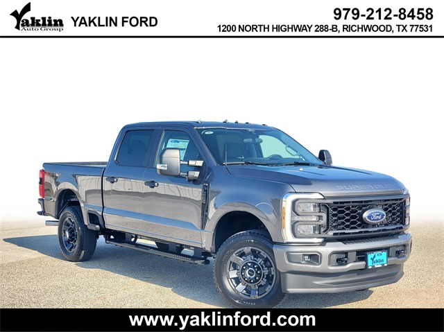 2026 Ford F-250 Super Duty XL's photo