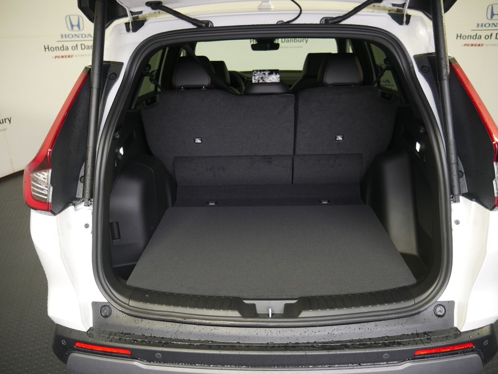 2026 Honda CR-V Sport Touring Hybrid photo 4