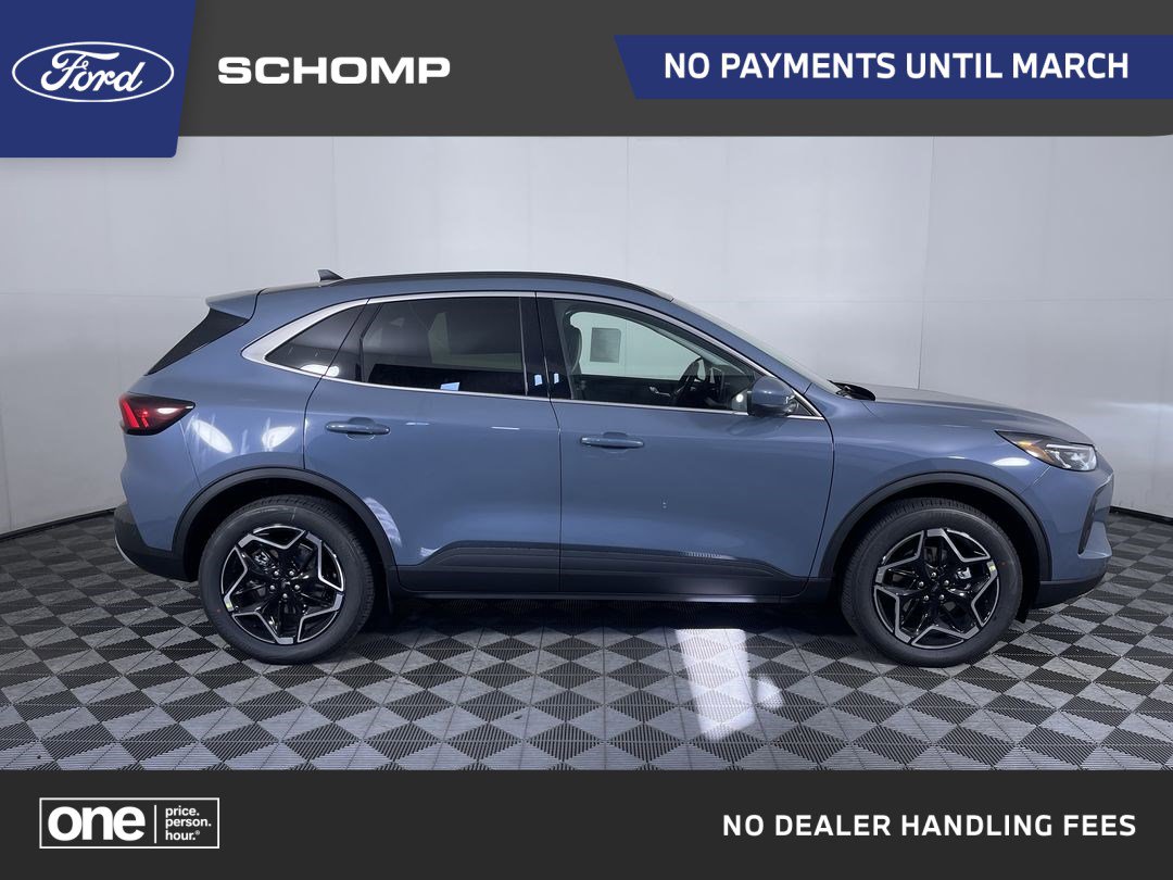 2026 Ford Escape Platinum's photo