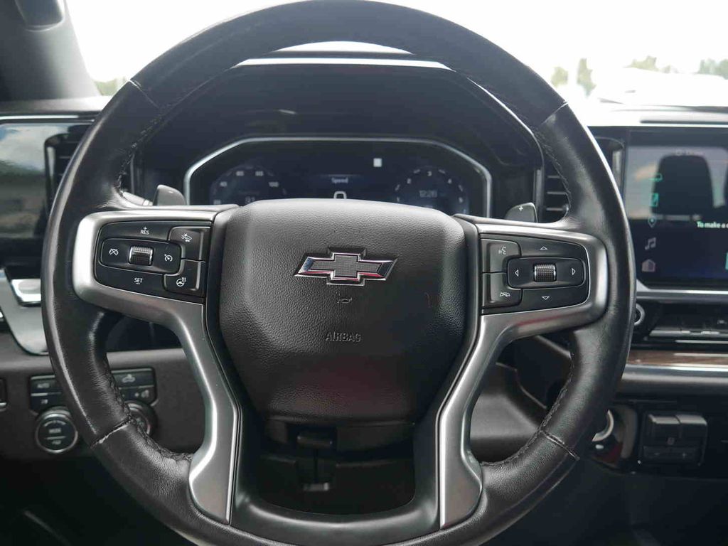 2023 Chevrolet Silverado 1500 RST photo 28