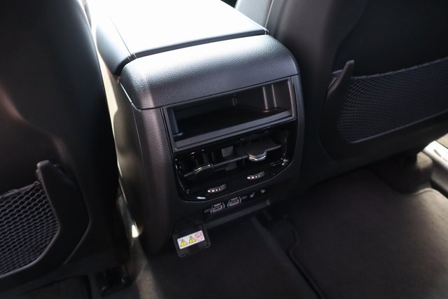 2025 Jeep Grand Cherokee Overland photo 39