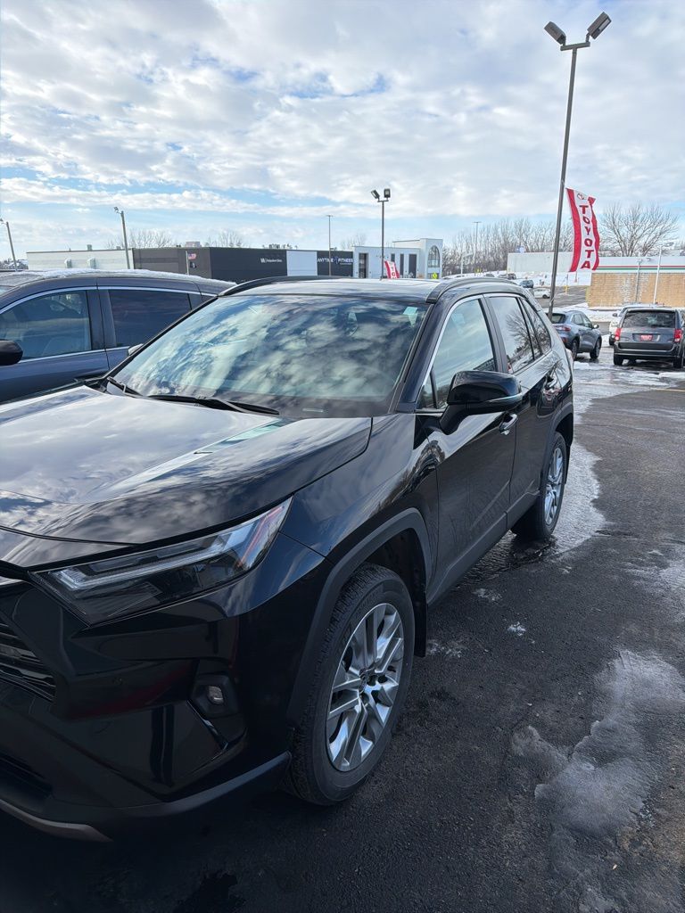 2024 Toyota RAV4 Limited's photo
