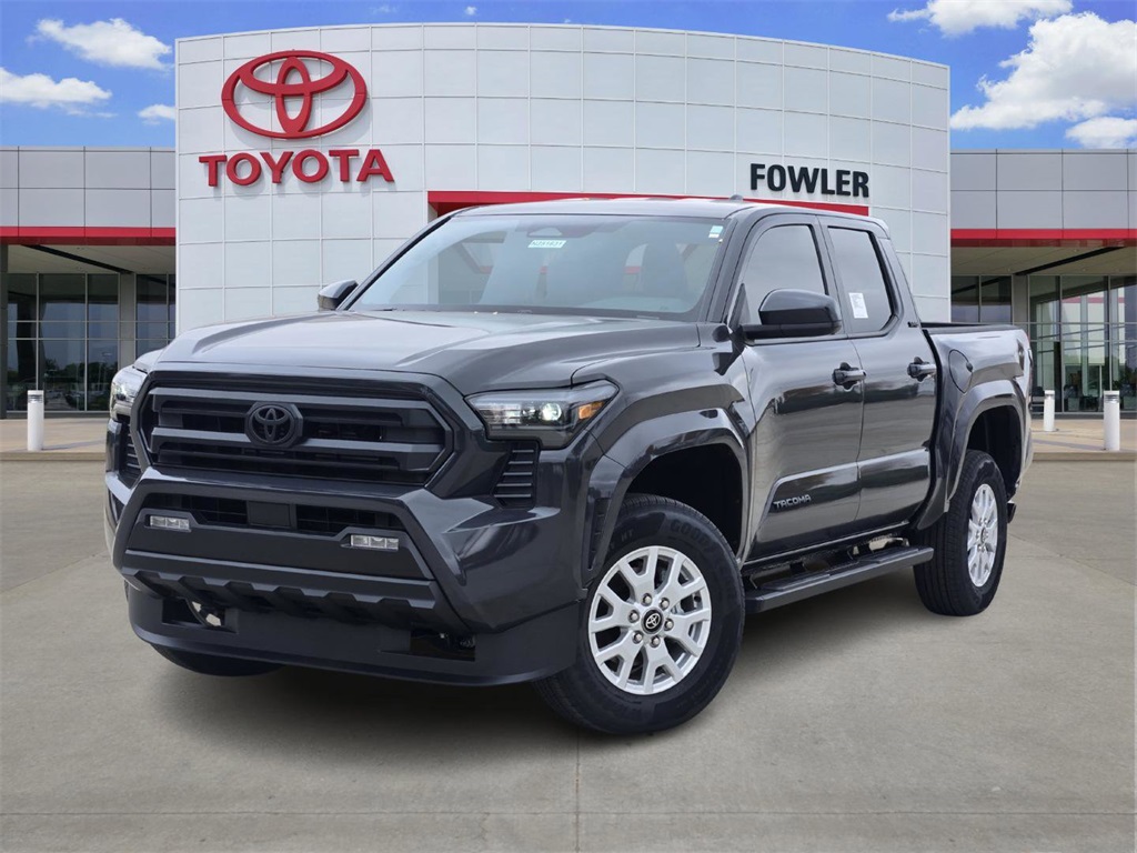 2025 Toyota Tacoma SR5's photo
