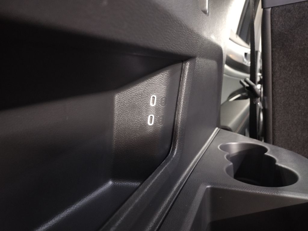 2025 Volkswagen Atlas Peak Edition SE photo 16