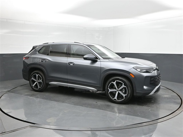2025 Volkswagen Tiguan SE photo 16