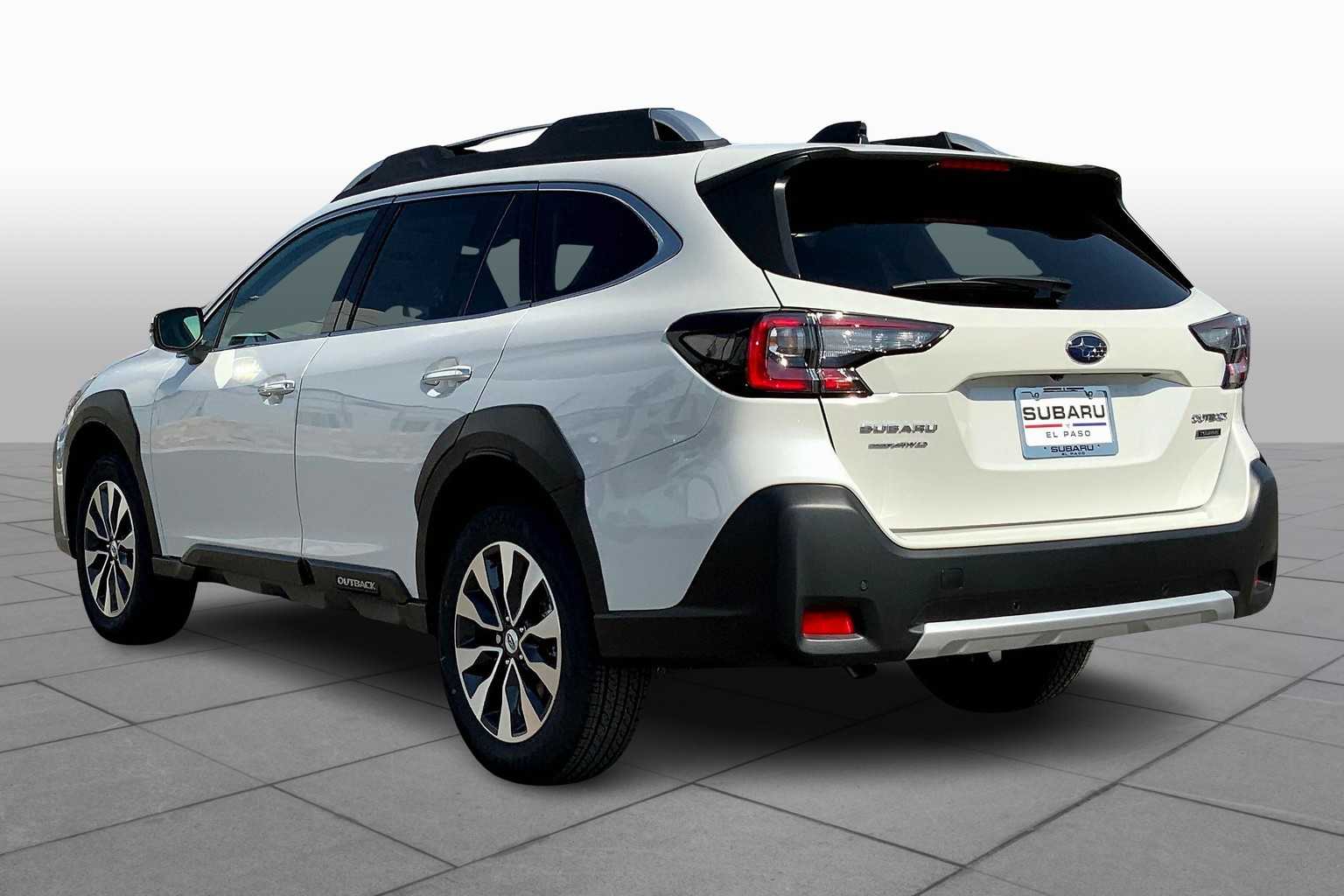 2025 Subaru Outback Touring photo 12