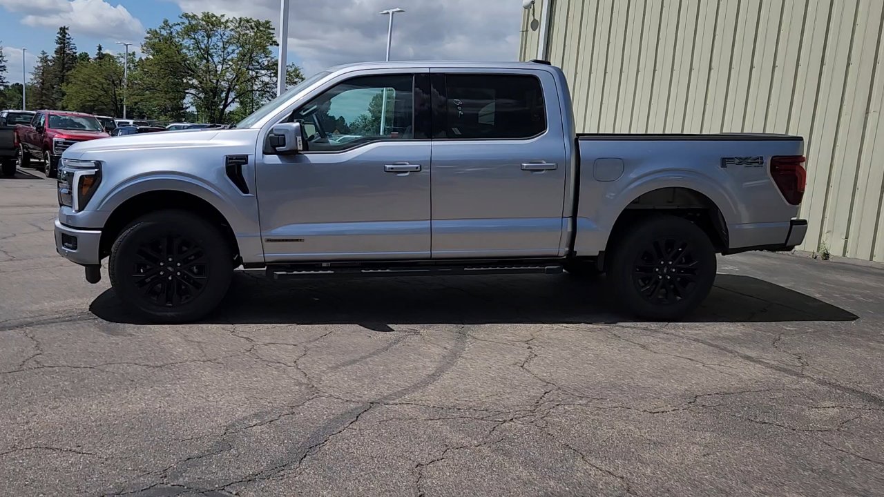 2025 Ford F-150 Lariat photo 3