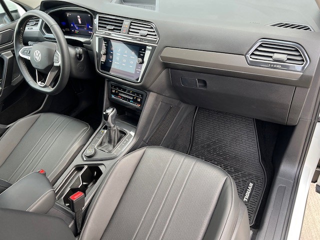 2022 Volkswagen Tiguan SE photo 17