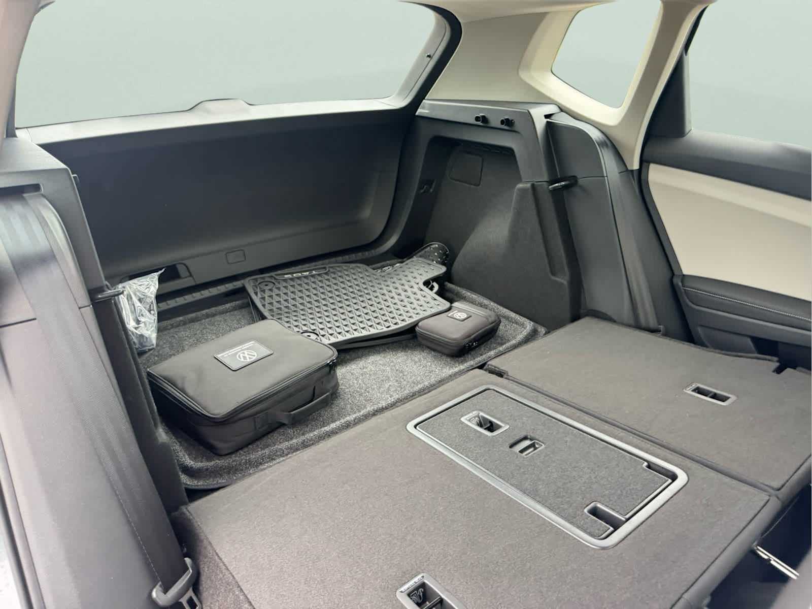 2025 Volkswagen Taos S photo 30