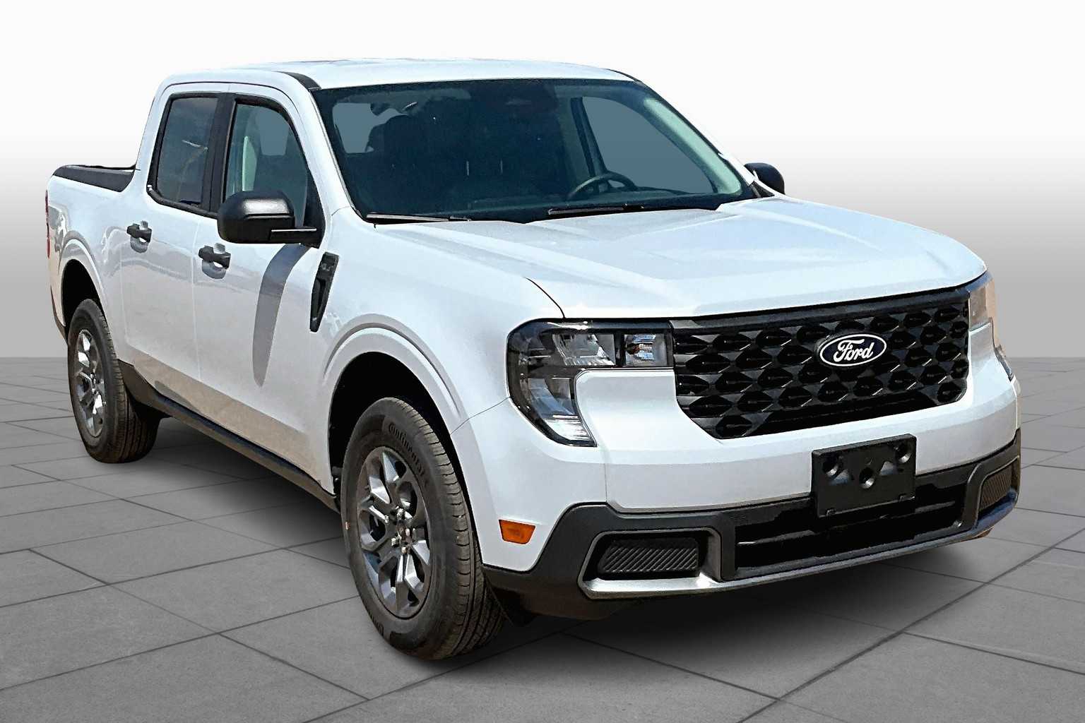 2025 Ford Maverick XLT photo 2