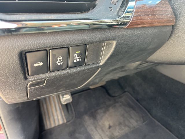 2013 Toyota Avalon Hybrid photo 14