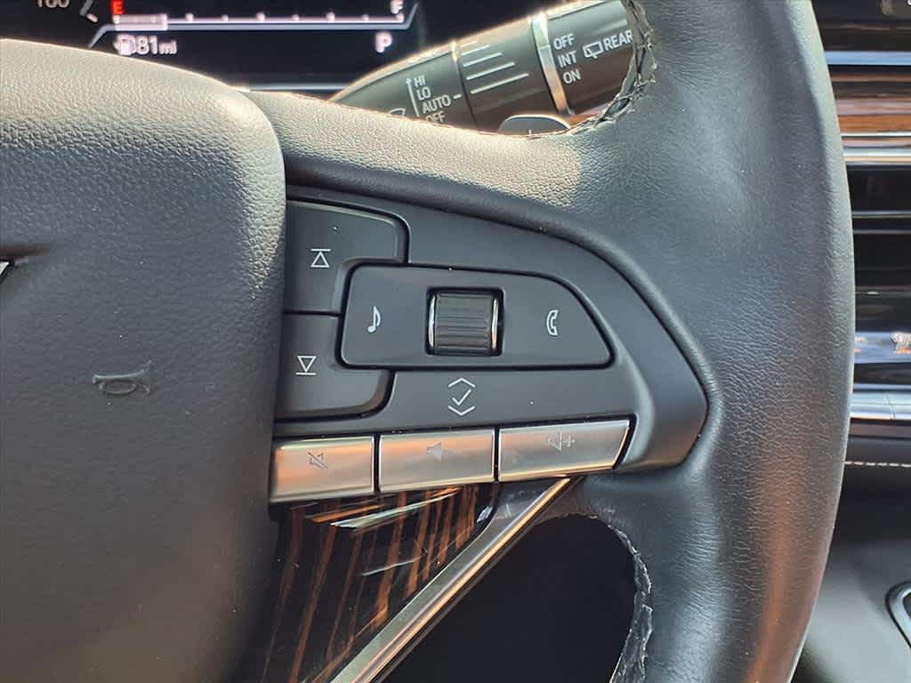 2023 Cadillac Escalade Premium Luxury photo 28