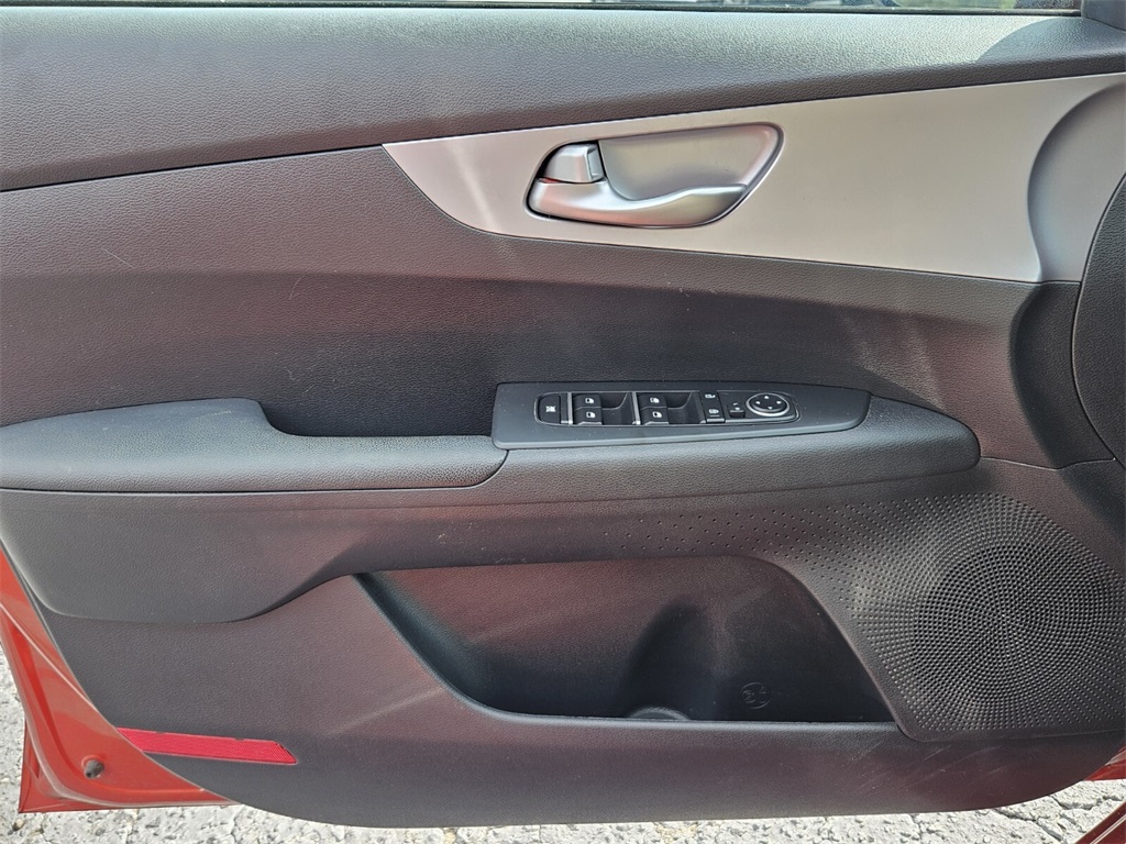 2023 Kia Forte LXS photo 26