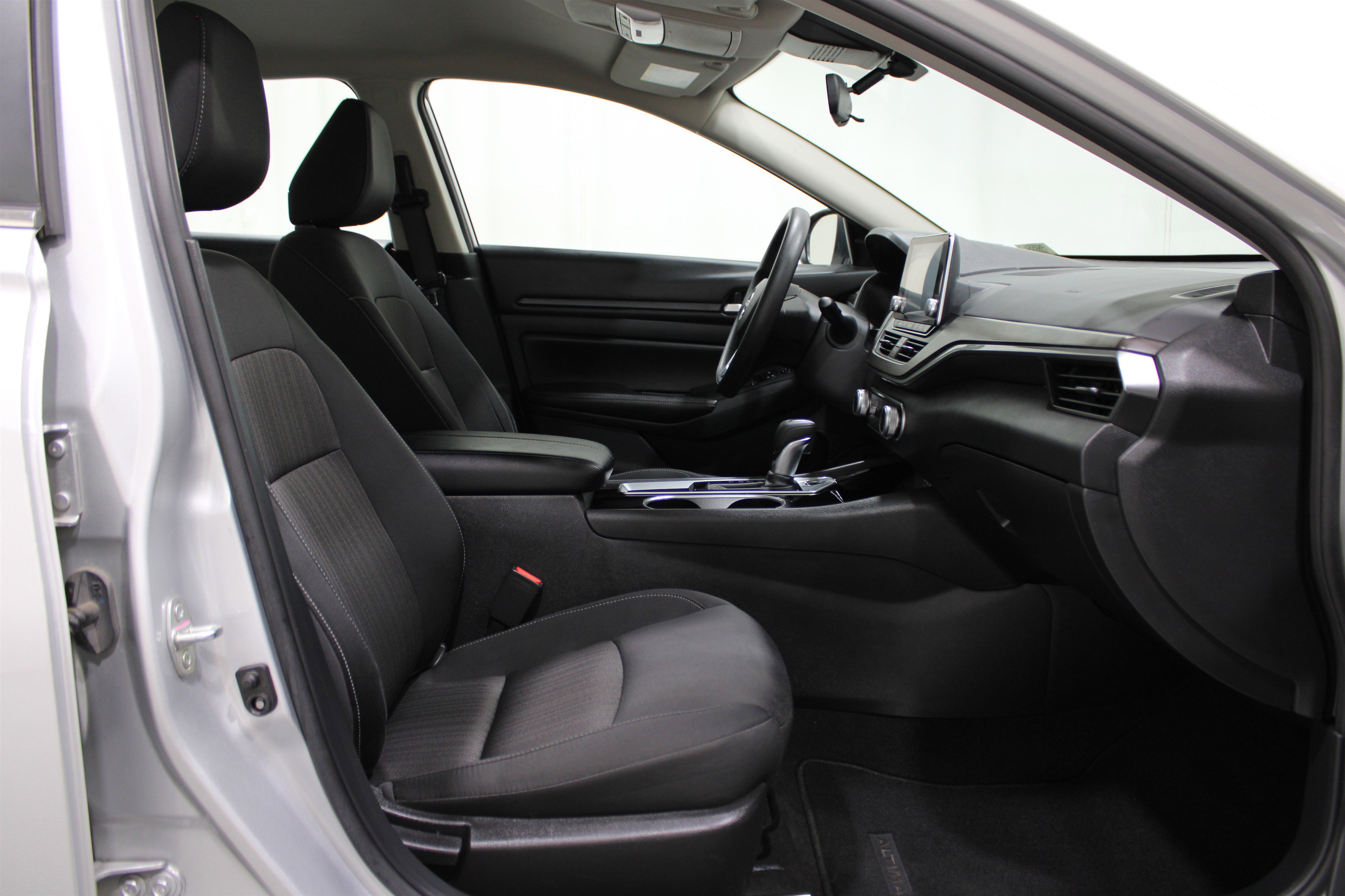 2024 Nissan Altima 2.5 SV photo 20