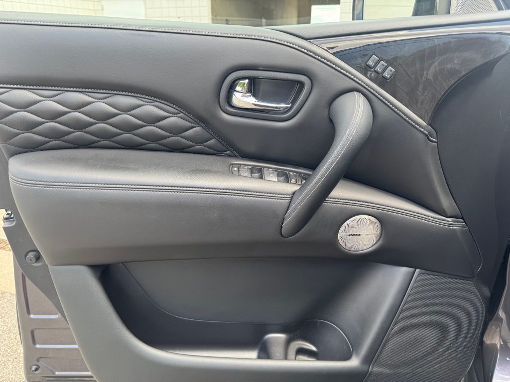 2022 Infiniti QX80 Sensory photo 9