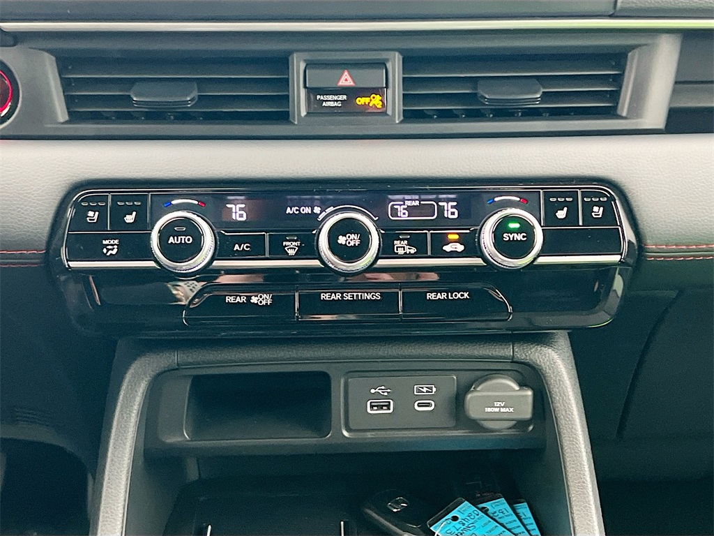 2025 Honda Pilot Black Edition photo 19