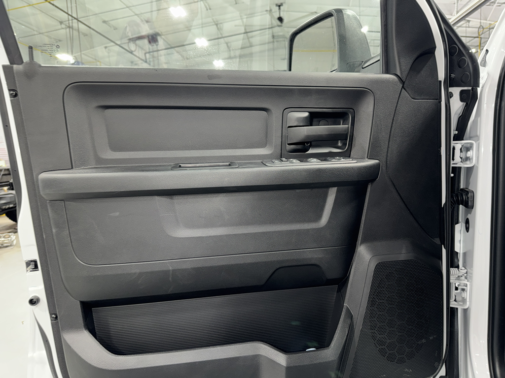 2025 Ram 2500 Tradesman photo 28