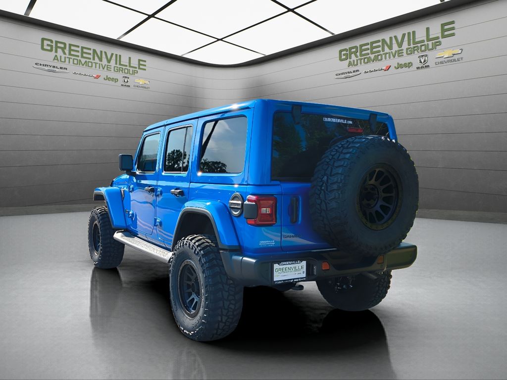 2025 Jeep Wrangler Sahara photo 3