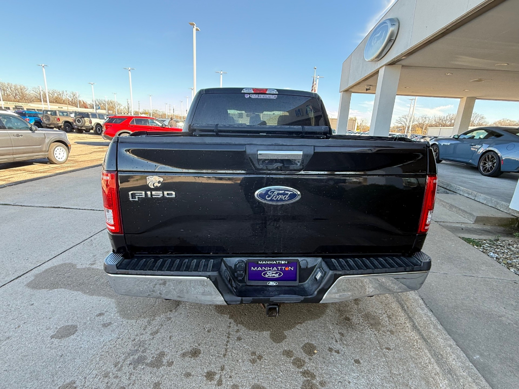 2015 Ford F-150 XLT photo 2