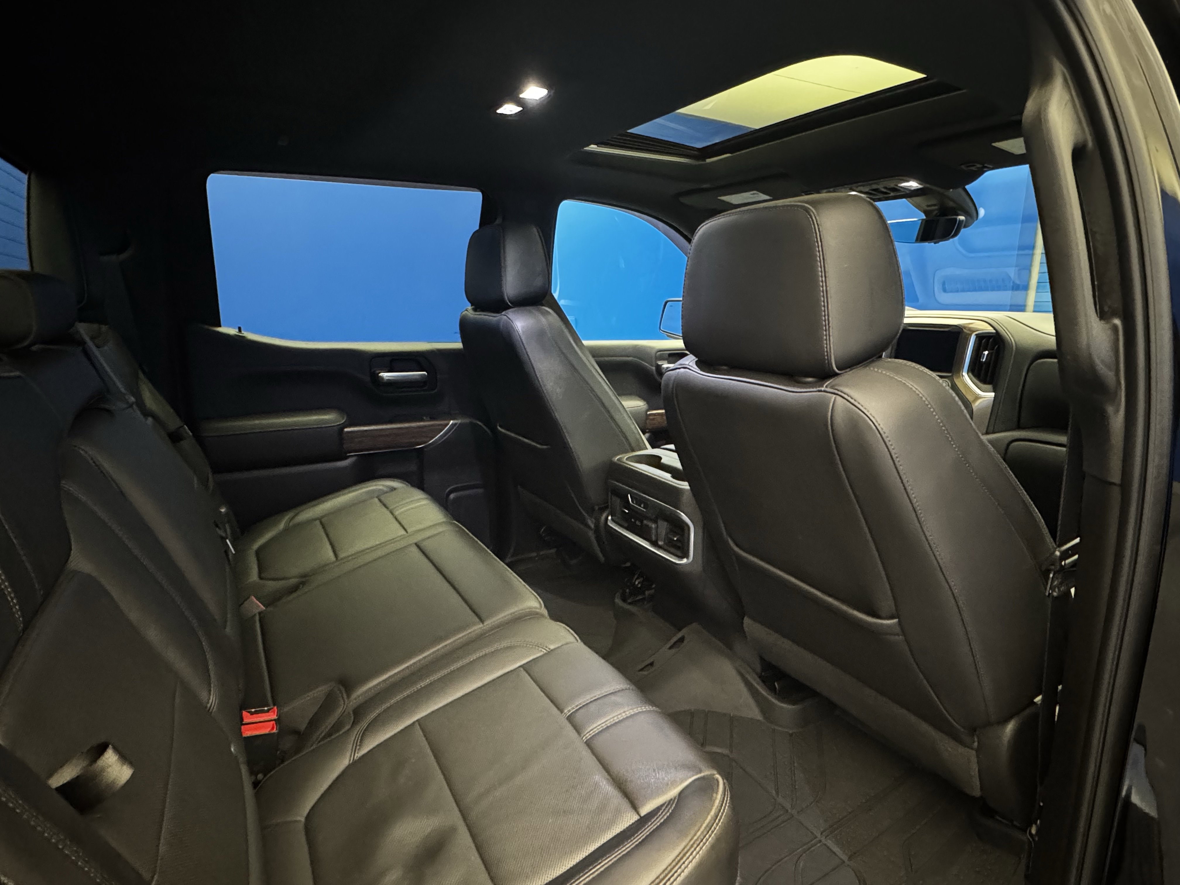 2020 Chevrolet Silverado 1500 High Country photo 11